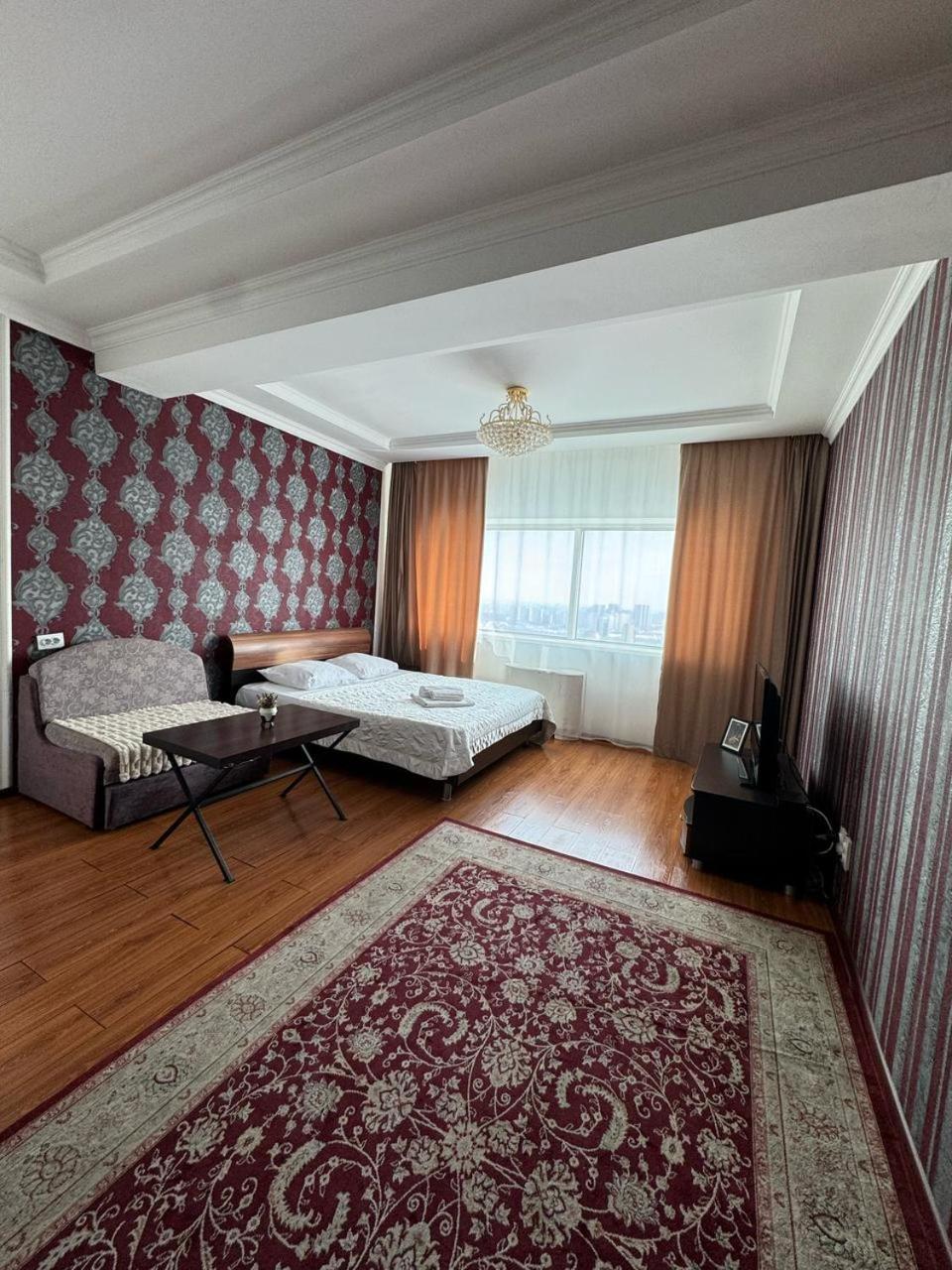 Sky House Astana Hotel Екстериор снимка