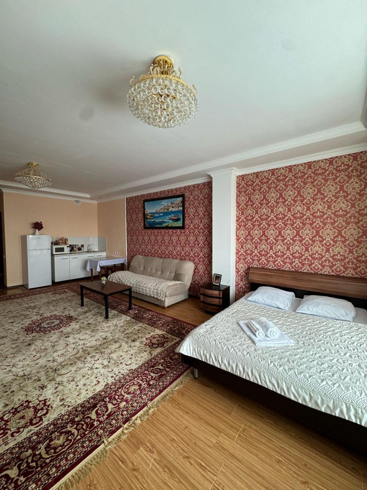 Sky House Astana Hotel Екстериор снимка